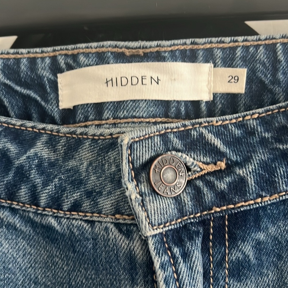 Women’s Hidden straight leg jeans; size 29 - Picture 2 of 4